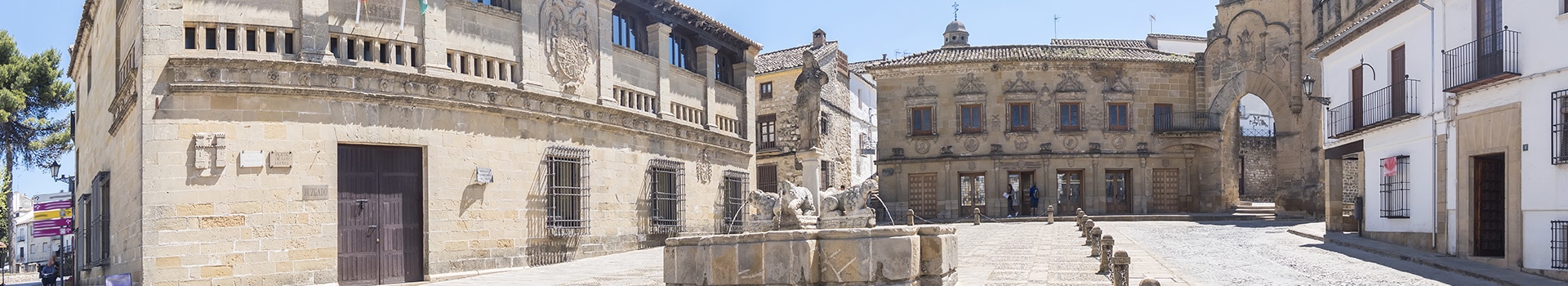 Your holiday to **Baeza** starts here