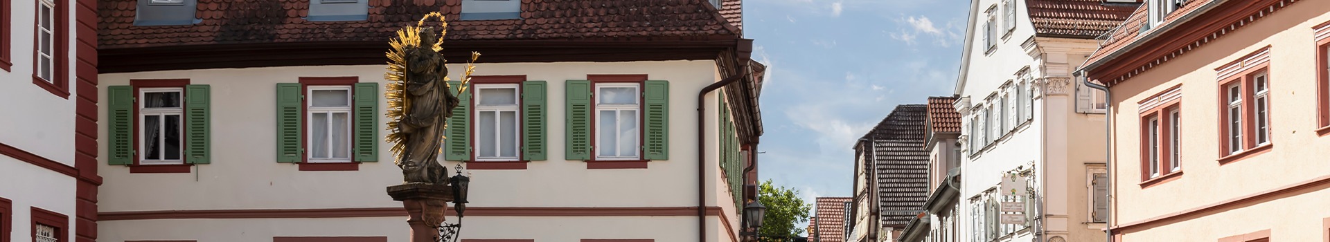 Flight+Hotel deals to **Lauda-Königshofen**