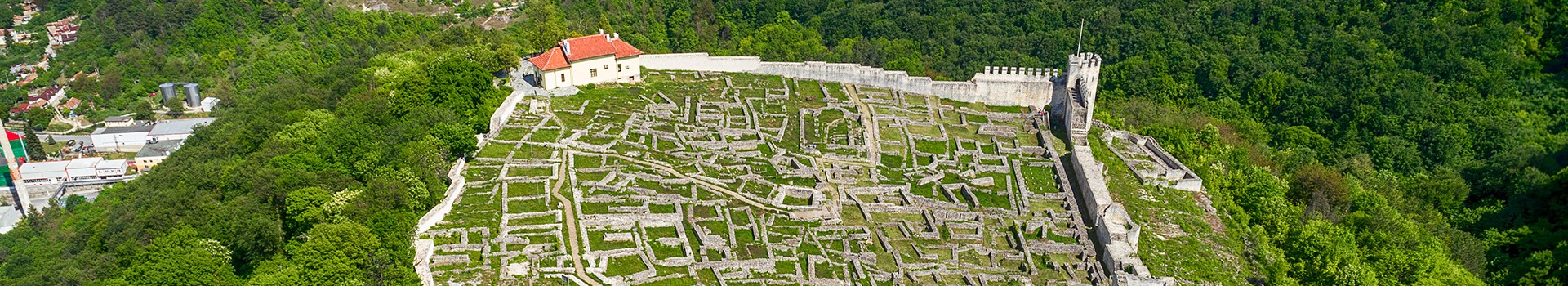 Flight+Hotel deals to **Shumen**