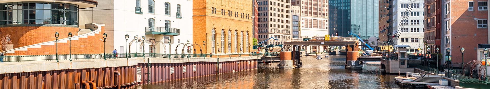Flight+Hotel deals to **Milwaukee - Wi**