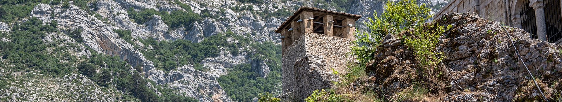 Flight+Hotel deals to **Krujë District**