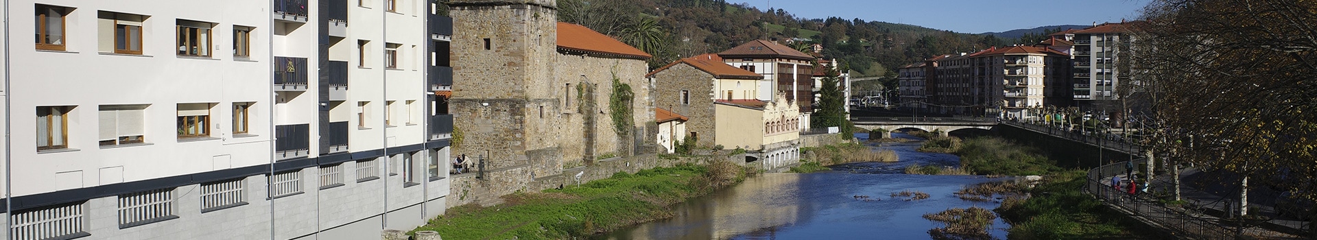 Flight+Hotel deals to **Balmaseda**