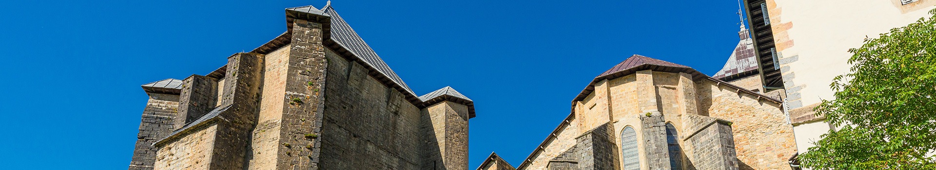 Flight+Hotel deals to **Roncesvalles**