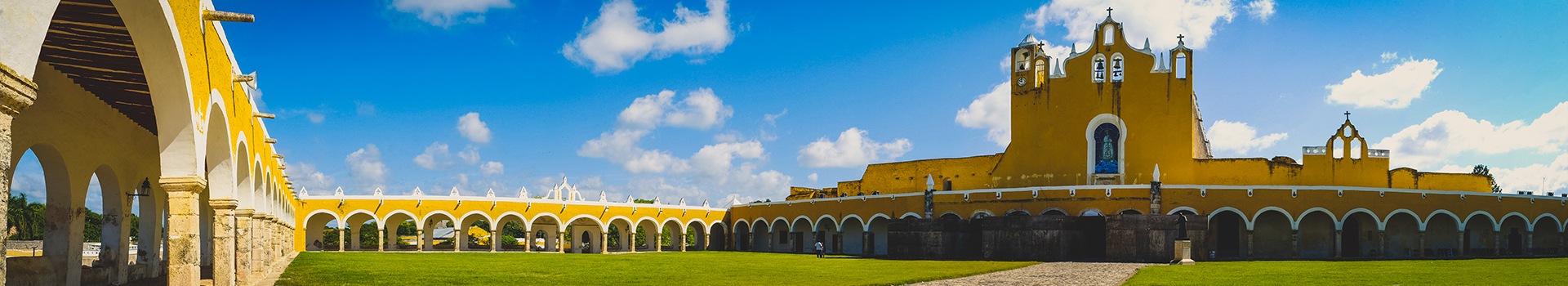 Your holiday to **Izamal** starts here