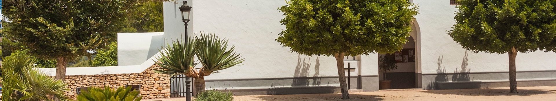Flight+Hotel deals to **Santa Gertrudis de Fruitera**
