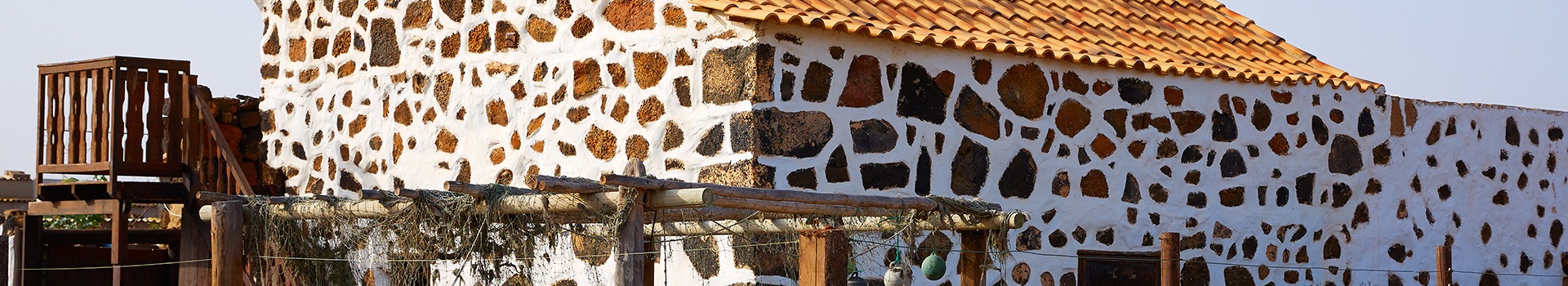 Flight+Hotel deals to **Lajares**