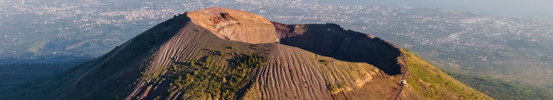 Flight+Hotel deals to **Parque nacional del Vesubio**