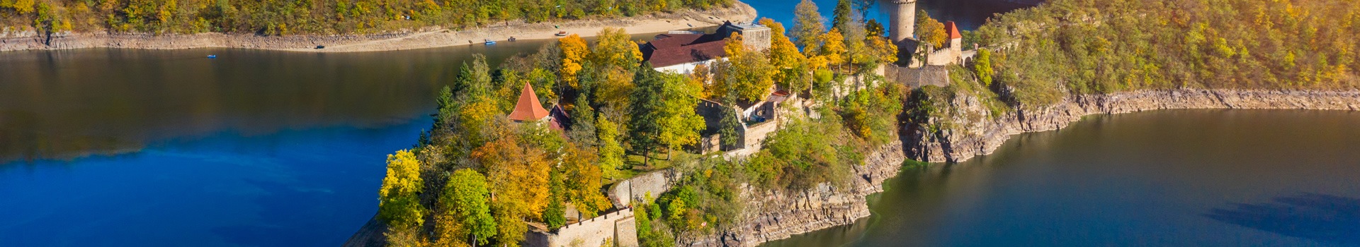 Flight+Hotel deals to **Zvíkov**