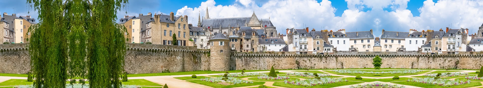 Your holiday to **Vannes** starts here