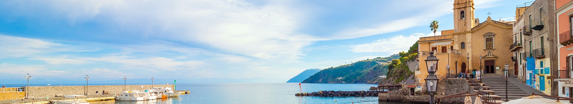 Flight+Hotel deals to **Líparii**