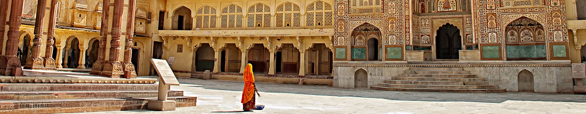 Golden Triangle, Khajuraho, Varanasi and the Maldives
