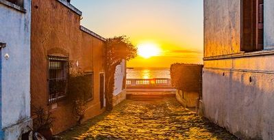 Route from the picturesque Colonia to the ever-vibrant Punta del Este Route from the picturesque Colonia to the ever-vibrant Punta del Este