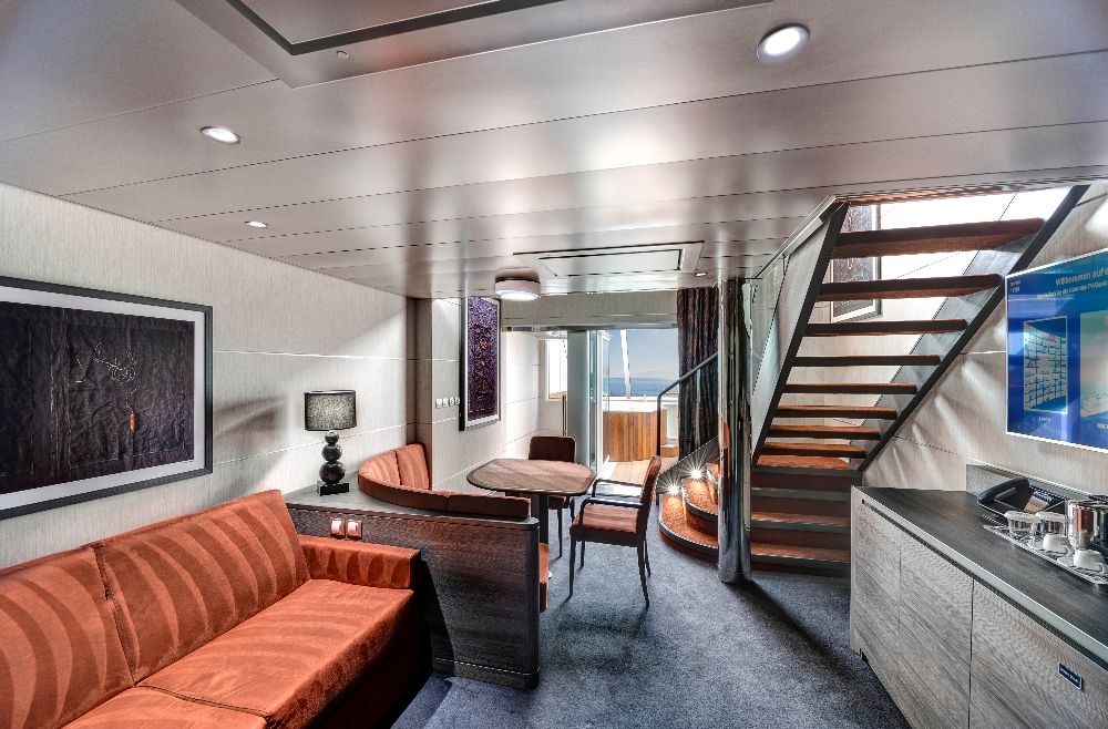msc yacht club executive & family suite deck 12