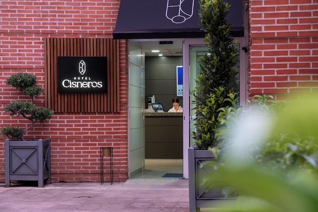 Gallery - Hotel Cisneros