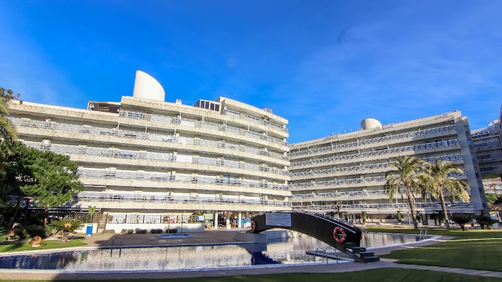 Gallery - Apartamentos S'abanell Central Park