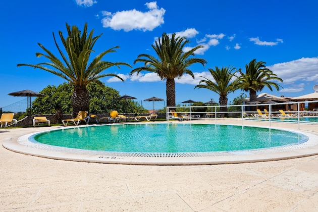 Gallery - Colina Village
