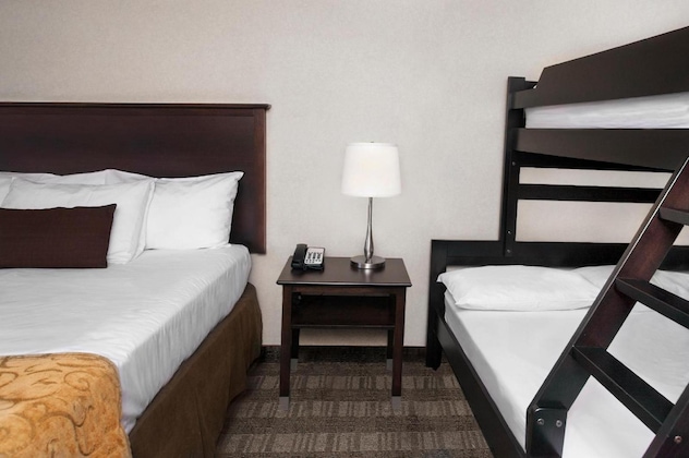 Gallery - Skyline Hotel & Waterpark