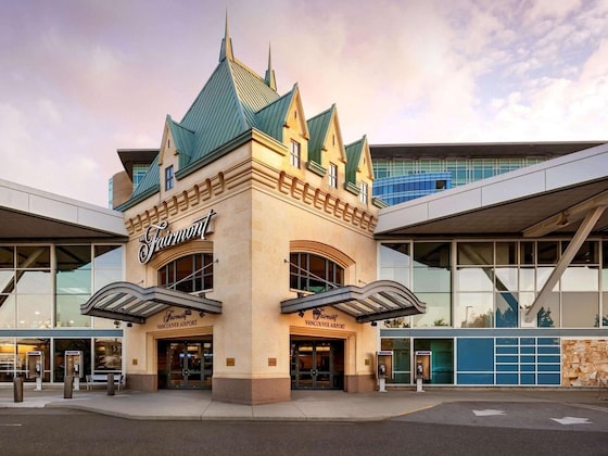 Gallery - Fairmont Vancouver Airport In-Terminal Hotel