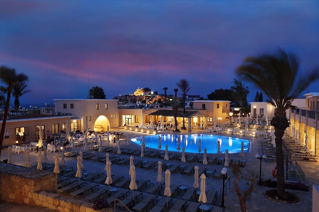 Gallery - Louis St. Elias Resort