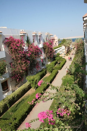 Gallery - Minamark Resort & Spa, For Families & Couples Only