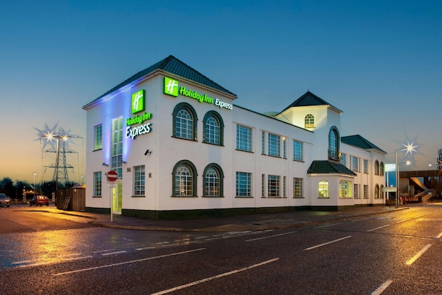 Gallery - Holiday Inn Express London - Chingford - North Circular