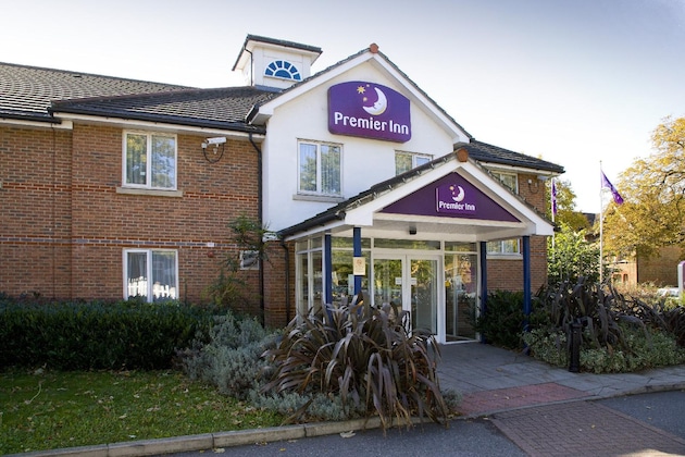 Gallery - Premier Inn Loughton Buckhurst Hill