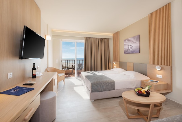 Gallery - Horizon Beach Resort
