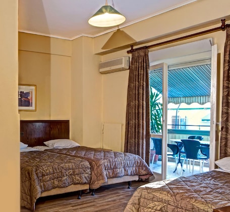 Gallery - Nicola Hotel