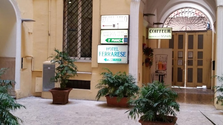 Gallery - Hotel Milo