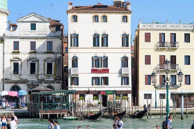 Gallery - Antiche Figure Hotel