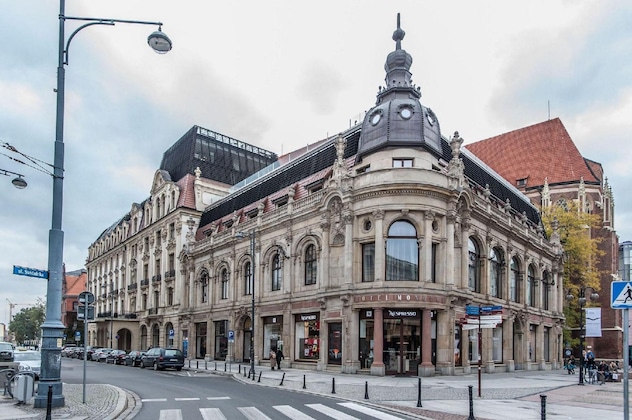 Gallery - The Monopol Hotel