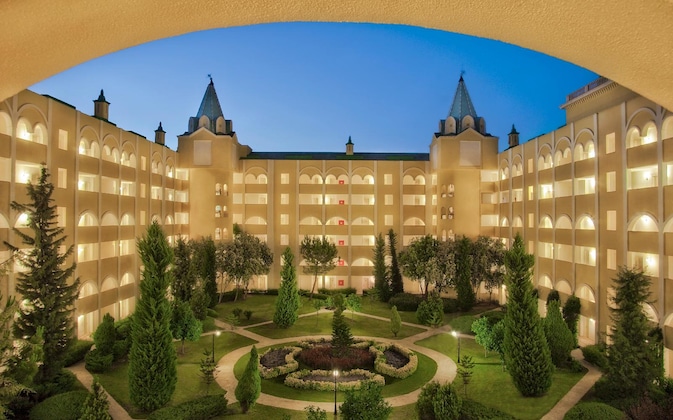 Gallery - Kremlin Palace Hotel