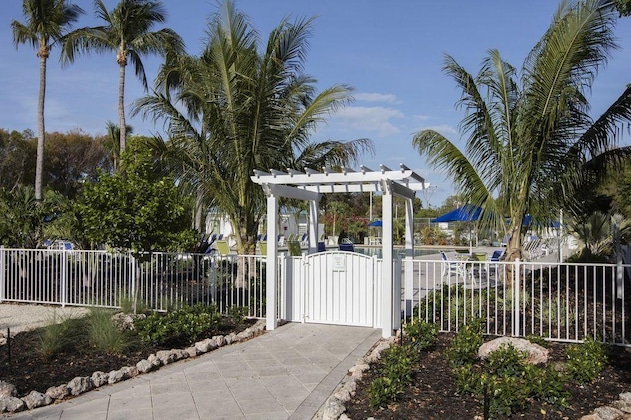 Gallery - Ocean Pointe Suites At Key Largo