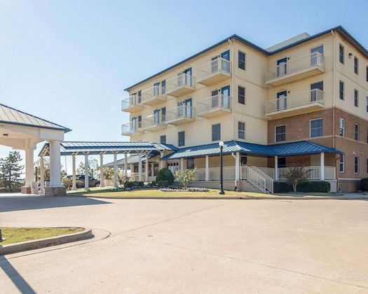 Gallery - Quality Inn Tulsa–Downtown West