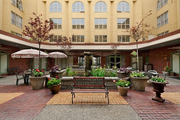 Gallery - Harrison Lake Hotel