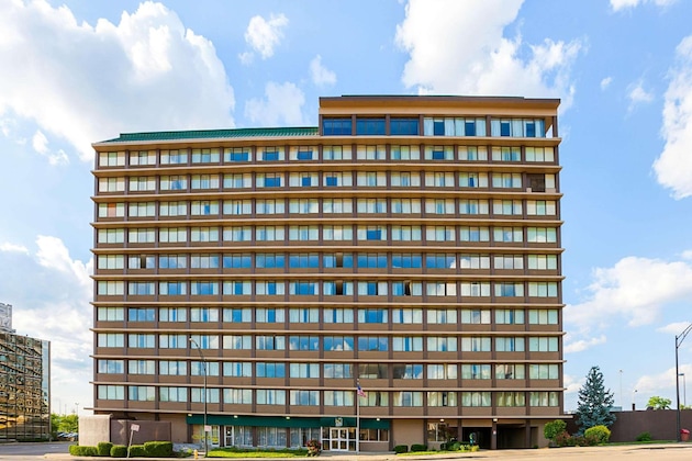 Gallery - Quality Inn & Suites
