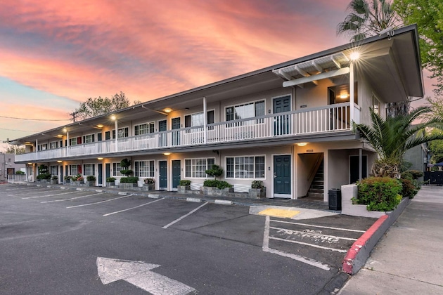 Gallery - Best Western Town House Lodge