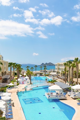 Gallery - La Blanche Resort & Spa - All Inclusive
