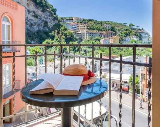 Gallery - Hotel Ascot
