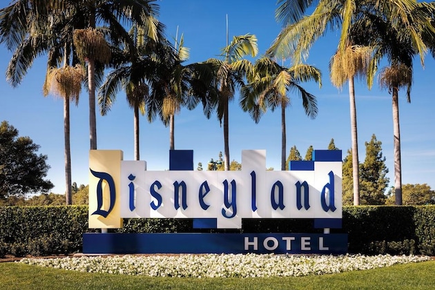 Gallery - Disneyland® Hotel