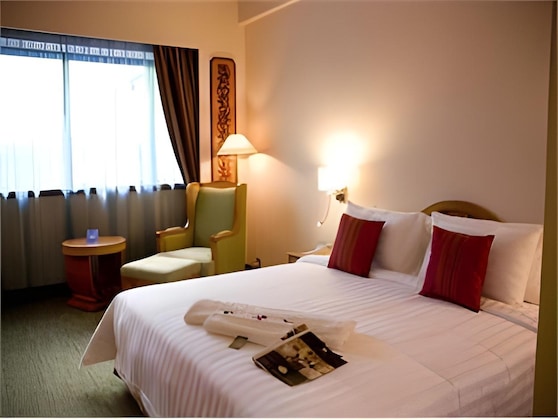 Gallery - The Centrepoint Hotel