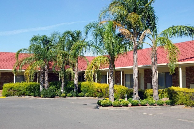 Gallery - Pines Country Club Motor Inn