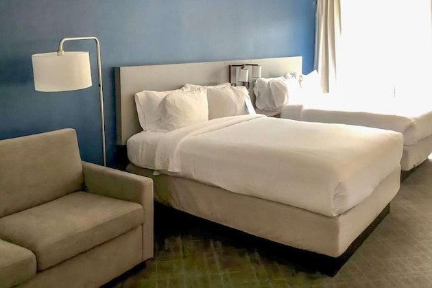 Gallery - Comfort Inn & Suites Arlington Heights Schaumburg