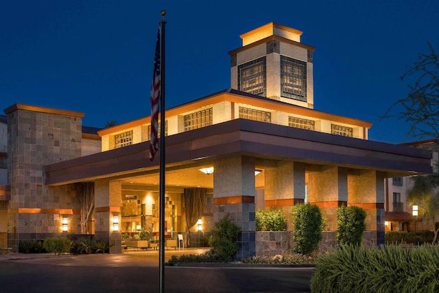 Gallery - Hilton Scottsdale Resort & Villas