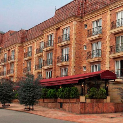 Gallery - Hotel Windsor House Inn By Geh Suites
