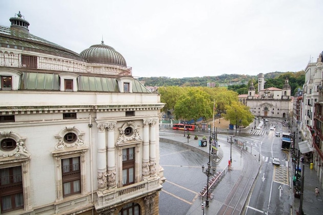 Gallery - Petit Palace Arana