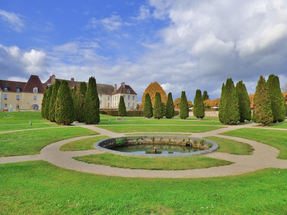 Gallery - Château De Gilly