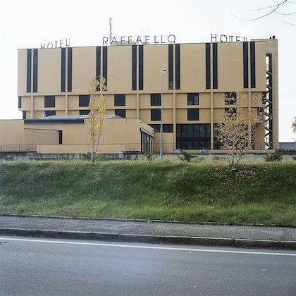 Gallery - Rmh Modena Raffaello