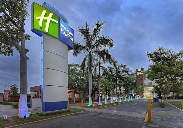 Gallery - Holiday Inn Express Villahermosa Tabasco 2000 By Ihg