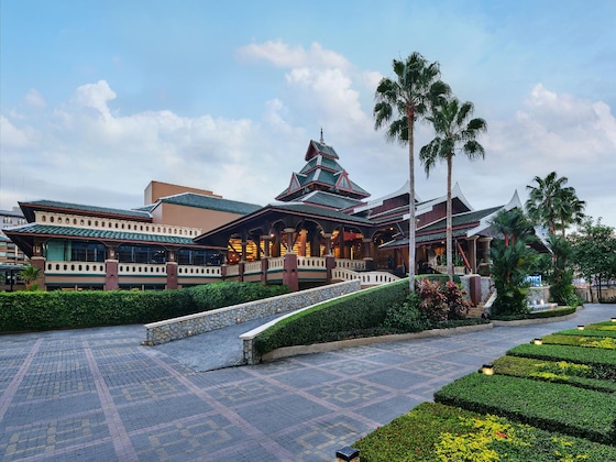 Gallery - Novotel Phuket Vintage Park